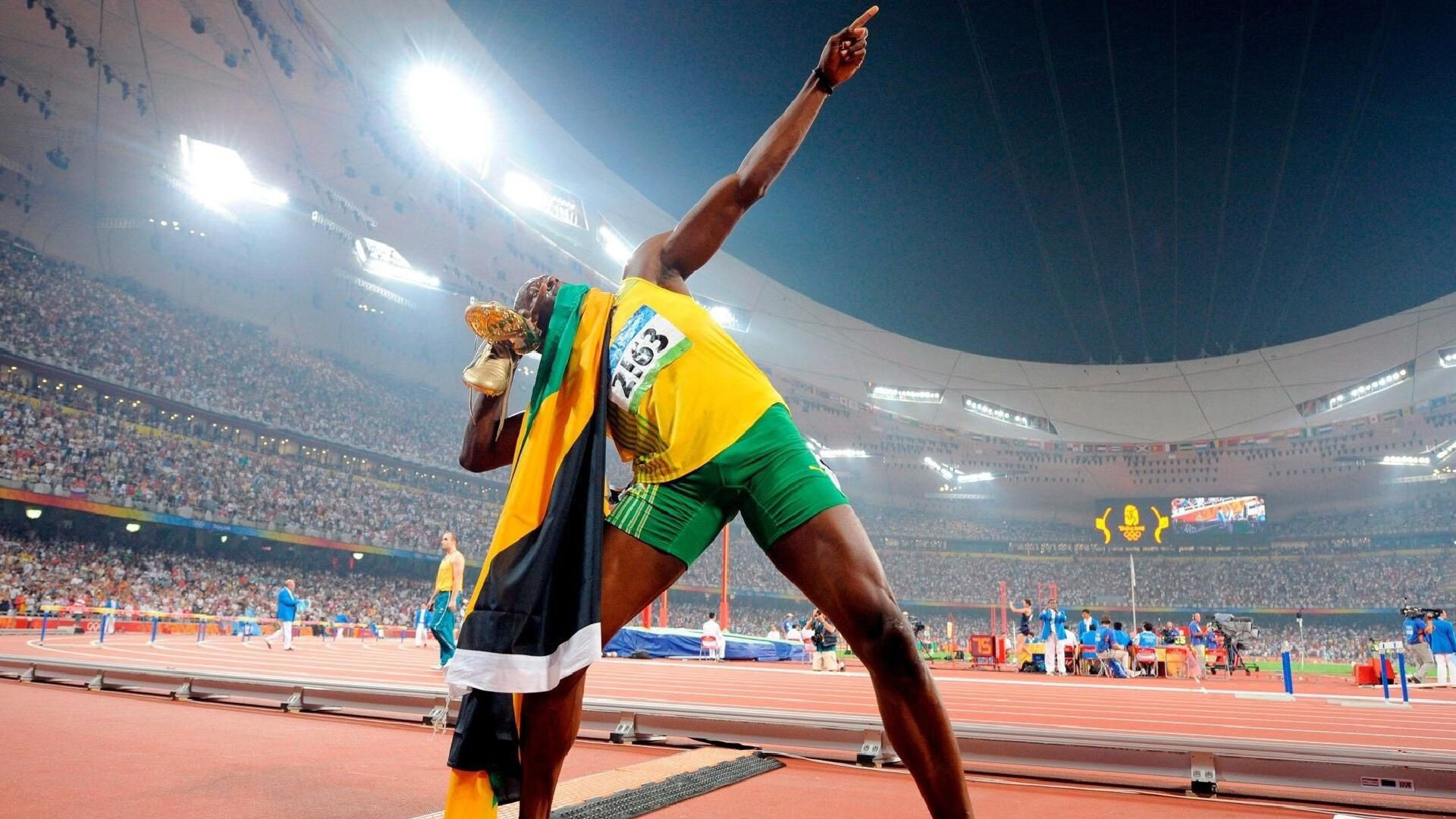 奥斯梅恩手感滚烫，带领迈阿密热火小胜曼城，赛后一句话霸气侧漏